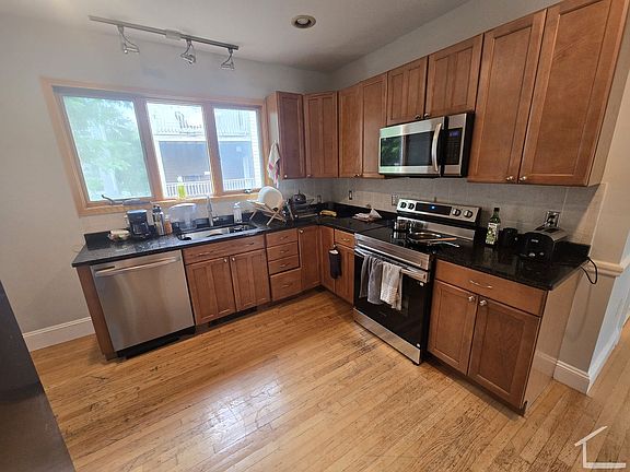 2nd image of 25 Raymond St #12