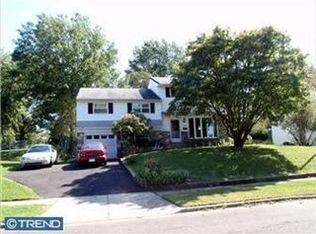 379 Parry Rd, Warminster, PA 18974