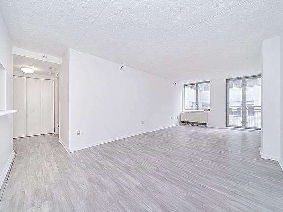 4th image of 165 Eldridge St APT 4C