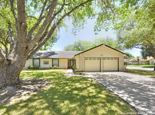 301 Stoneham Cir, Seguin, TX 78155