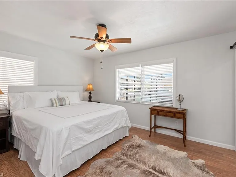 955 Iris Ct — Photo 11