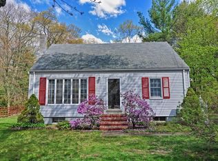 22 Elm St, Foxboro, MA 02035
