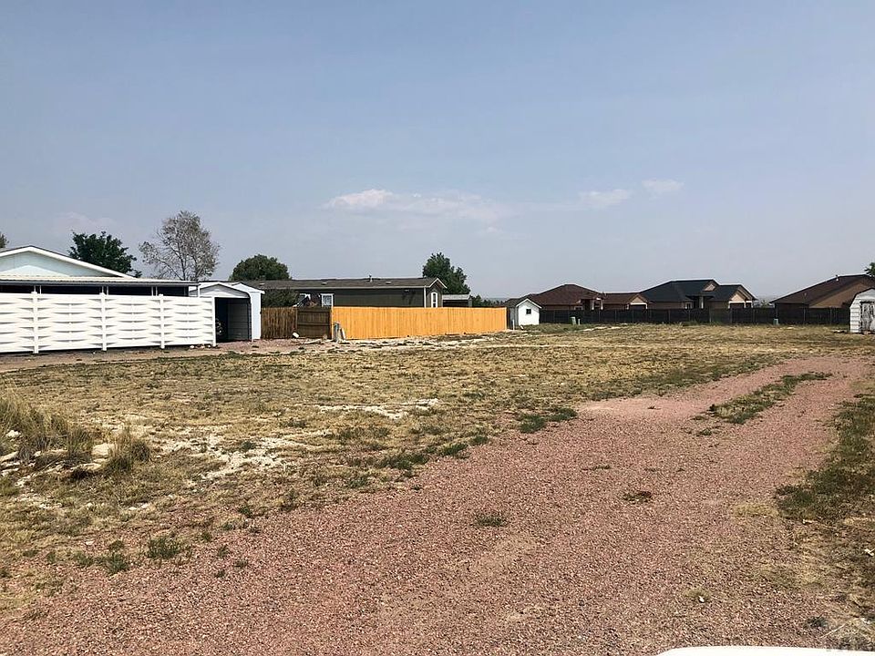 2nd image of E Dawnview Dr