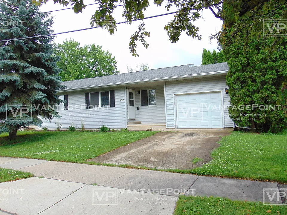 856 Martin St