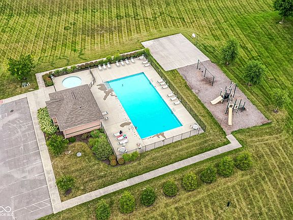 3rd image of 5735 W Port Dr