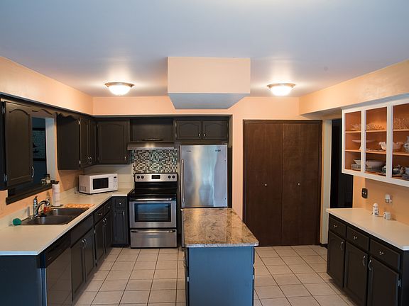 New stainless appliances 