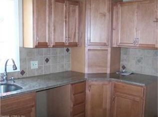 48 McKenzie St, Middletown, CT 06457