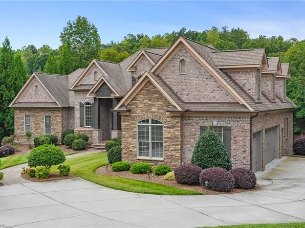 6303 Nesting Way, Oak Ridge, NC 27310