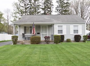 4038 Risher Rd, Youngstown, OH 44511