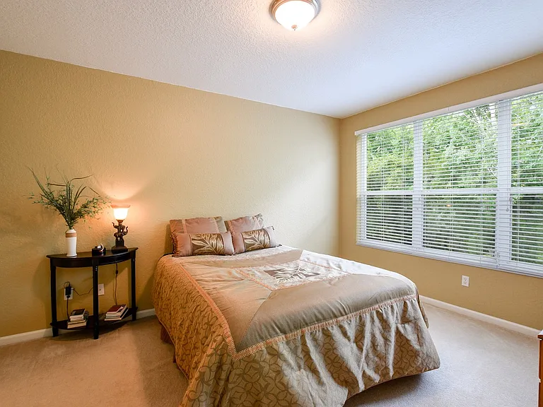 5030 Maxon Ter — Photo 8