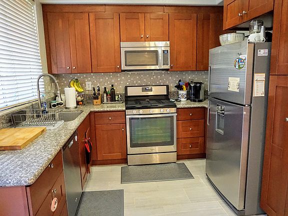 5th image of 9511 Questa Pointe