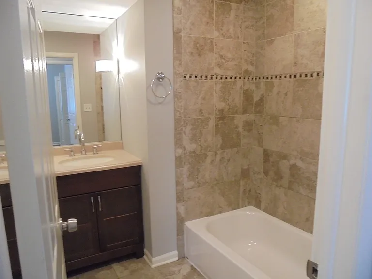 1130 Laurel Dr — Photo 7