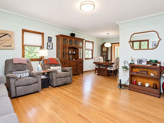 5th image of 8194 Sunrise Blvd