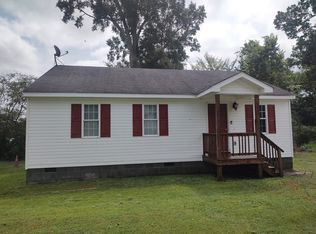 904 Cedar St, Hopewell, VA 23860