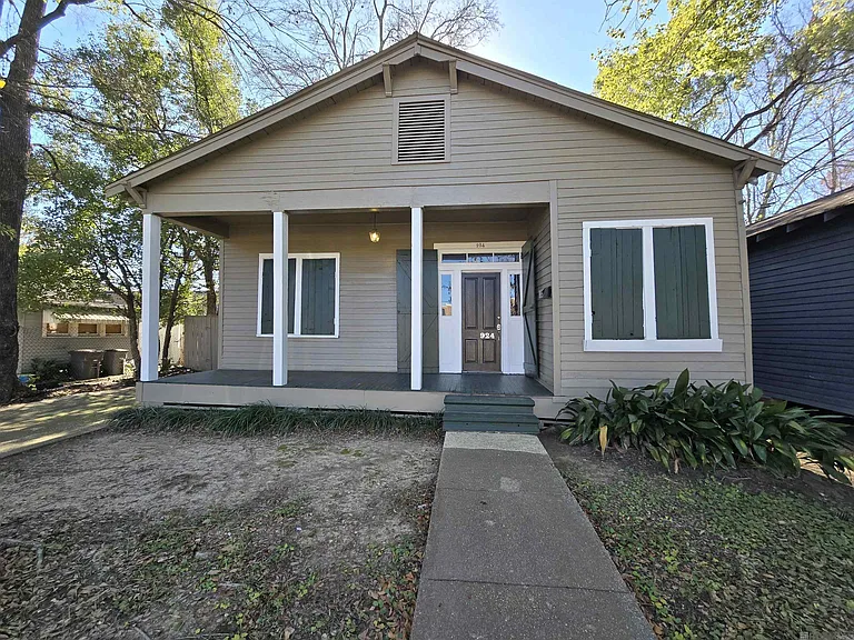 924 France St — Photo 2