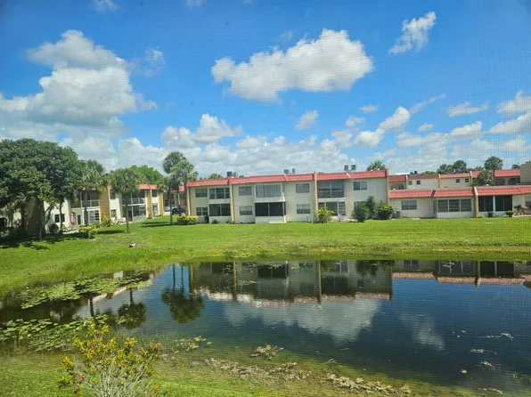 217 Lake Dora Drive #217, West Palm Beach, FL 33411