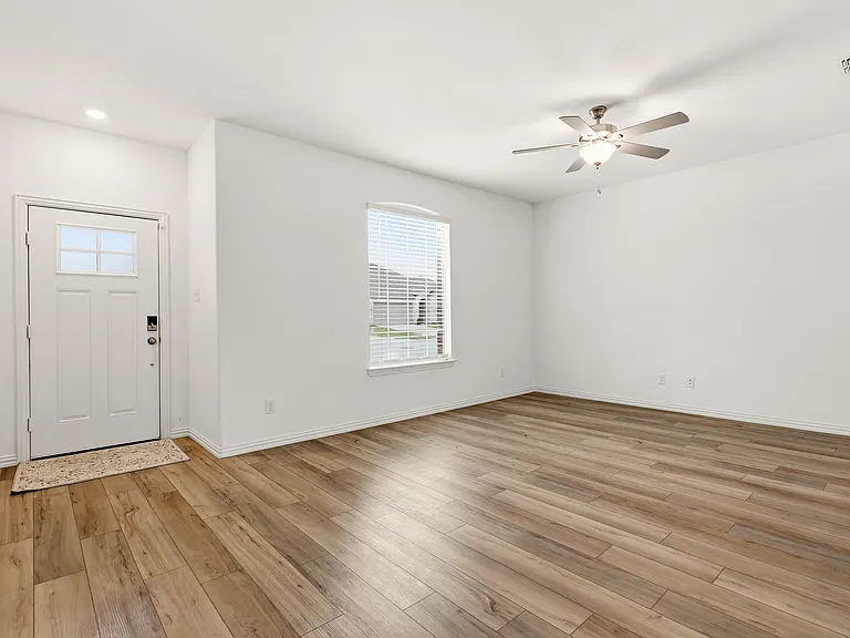 5105 Greywing Dr — Photo 3