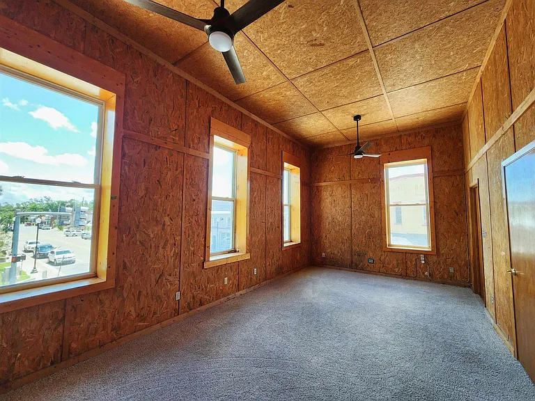 101 N Jefferson St — Photo 11
