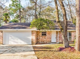 114 E Wavy Oak Cir, Spring, TX 77381
