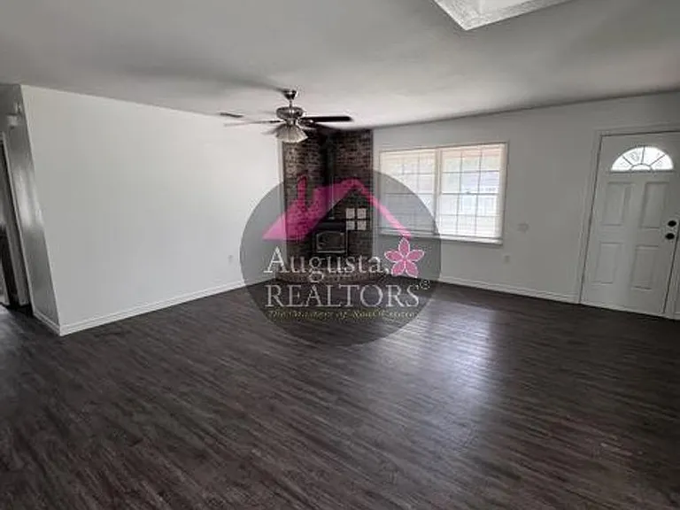 2626 Garfield Ave — Photo 7