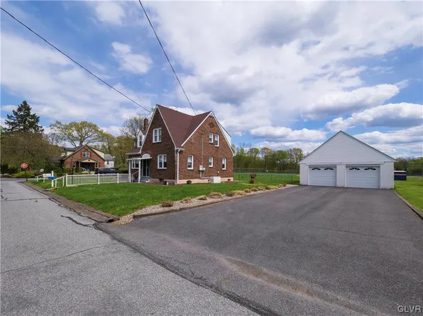 6353 5th Ave, Martins Creek, PA 18063