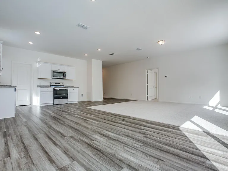 2621 Silver Leaf Ln — Photo 10