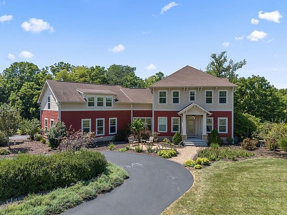 2nd image of 312 Larkspur Dr