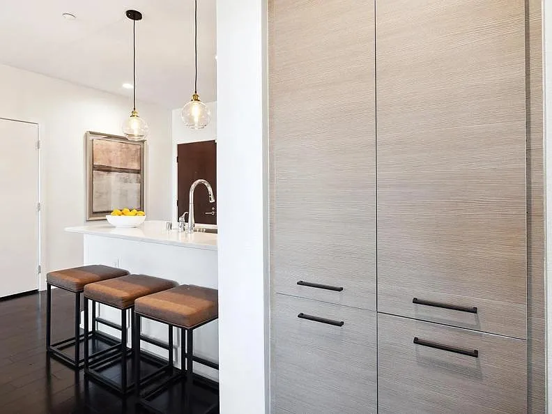 2 bed, 1177 sqft, $3,450 — Photo 3
