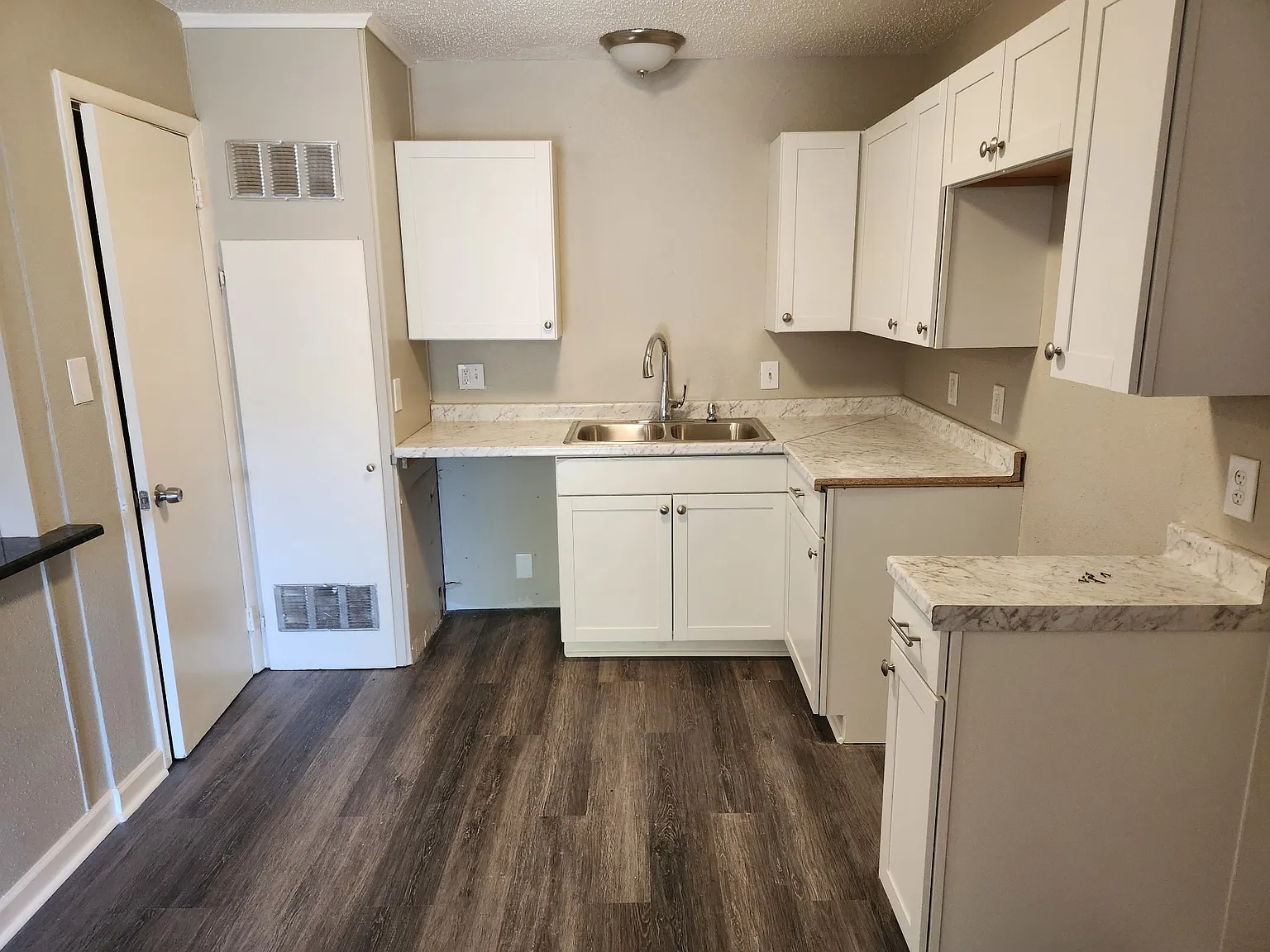 7120 Redwood Drive - 1 — Photo 2