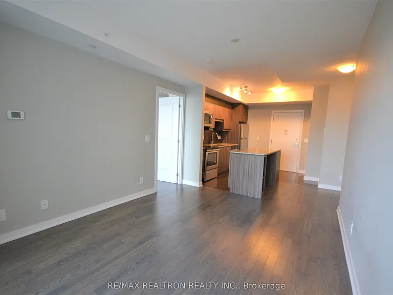 9201 Yonge St #703 — Photo 9