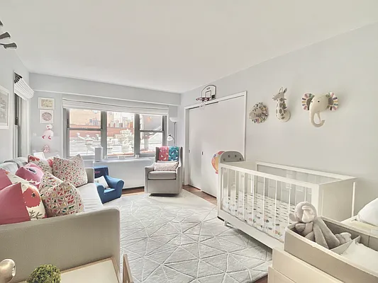 Sold by Maxwell Jacobs | media 9