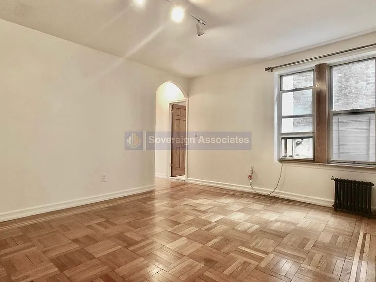 175 Pinehurst Ave #3-B — Photo 1