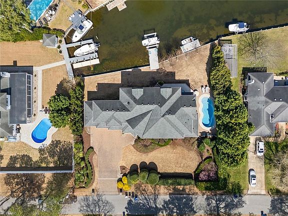 2nd image of 2336 Spindrift Rd