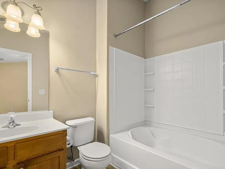 28 Sharpstone Ln — Photo 9
