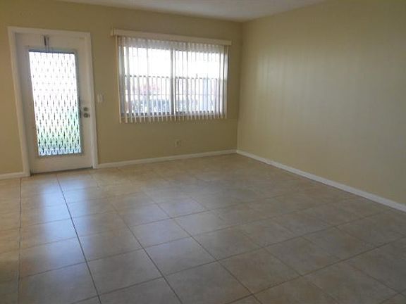 3rd image of 228 Newport O #228