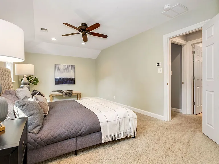 3233 Stephenson Pl NW — Photo 22