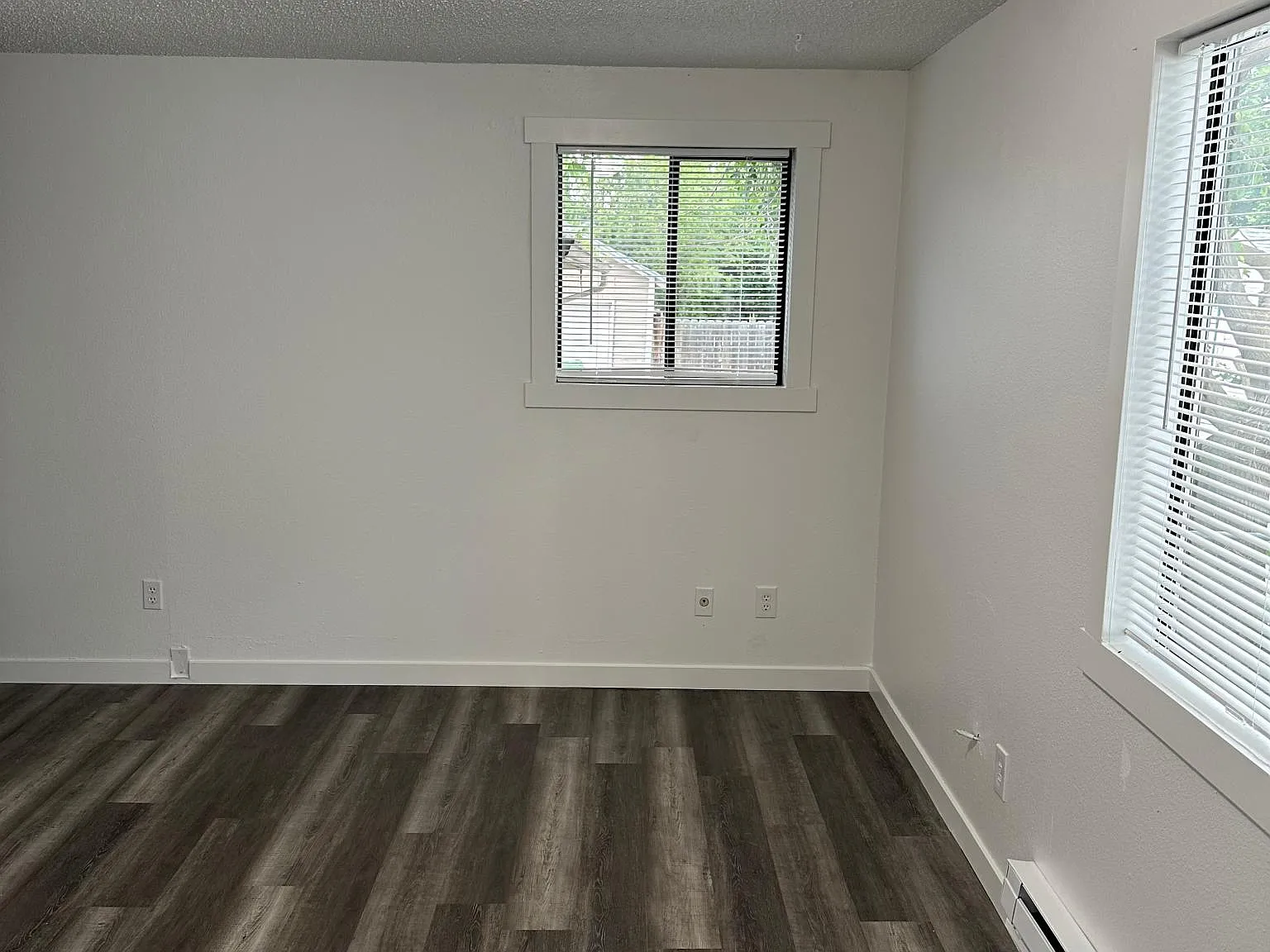 826 W Mansfield Ave — Photo 4