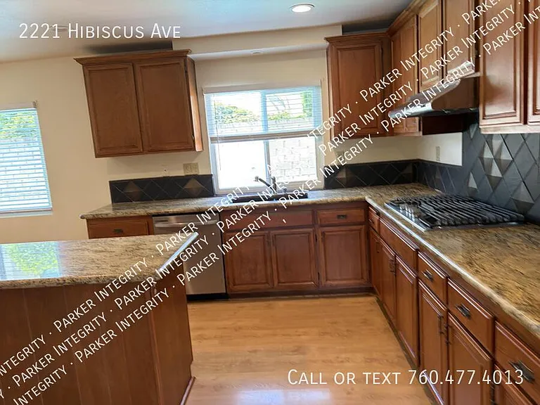 2221 Hibiscus Ave — Photo 5