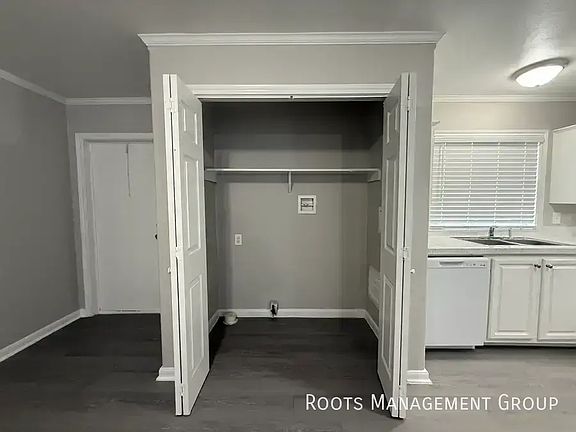 5th image of 15750 Clarke Springs Dr #15750C