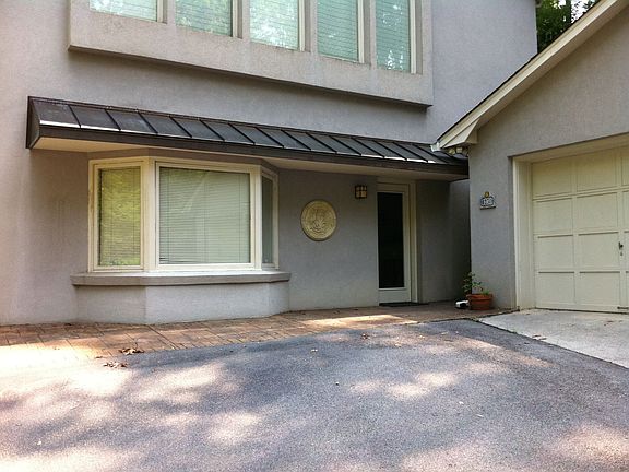 4th image of 4230 Hiawatha Dr