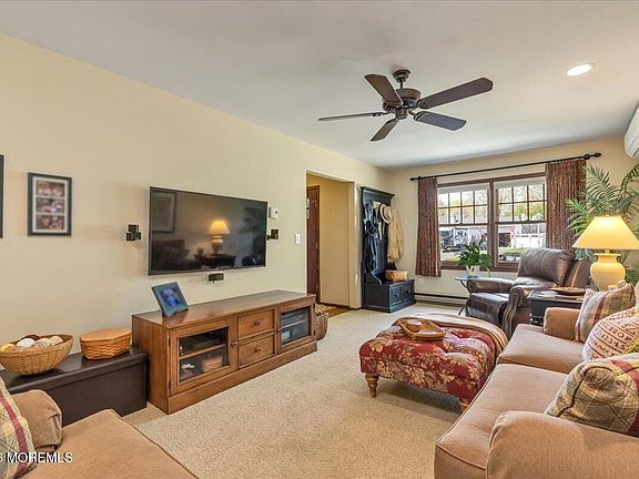 4th image of 881 Utah Drive