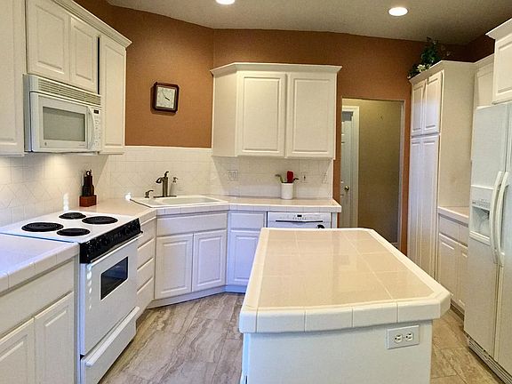 Large Kitchen
