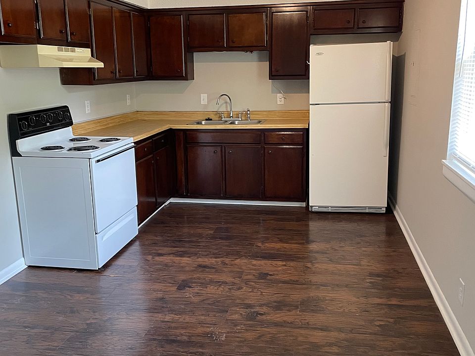 1st image of 404 Red Cedar Ct #402