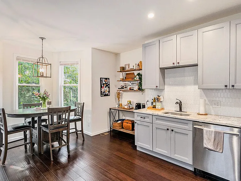 3604 Haywood St — Photo 9