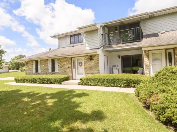 1433 Sun Valley DRIVE #104, Racine, WI 53406