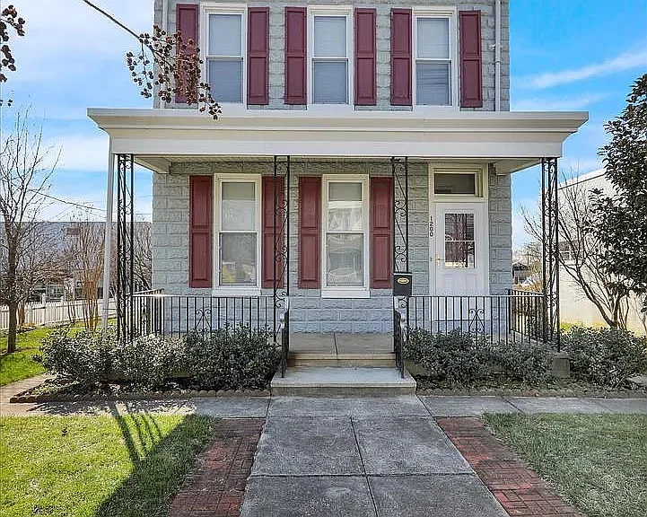 4 bed, 2.5 bath, 1900 sqft, $2,000 — Photo 3