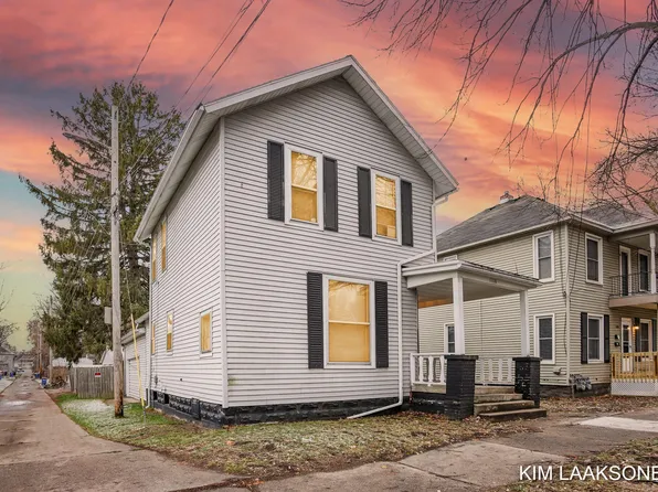 1116 12th St NW, Grand Rapids, MI 49504