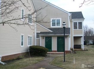 1 Rutland Ln, Monroe Township, NJ 08831