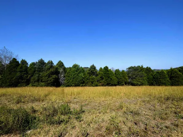 395 Old Stage Rd, Spring City, TN 37381