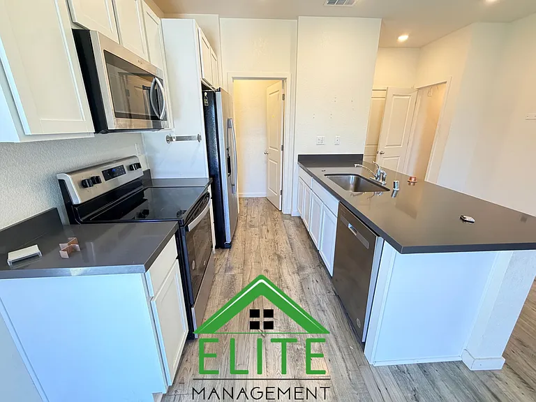 5296 Molino Cir — Photo 4